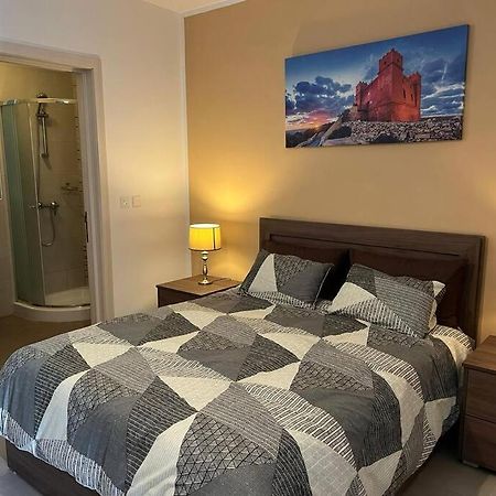 Mediterranea 2 Bedroom Smart Apartment 세인트폴스베이 외부 사진