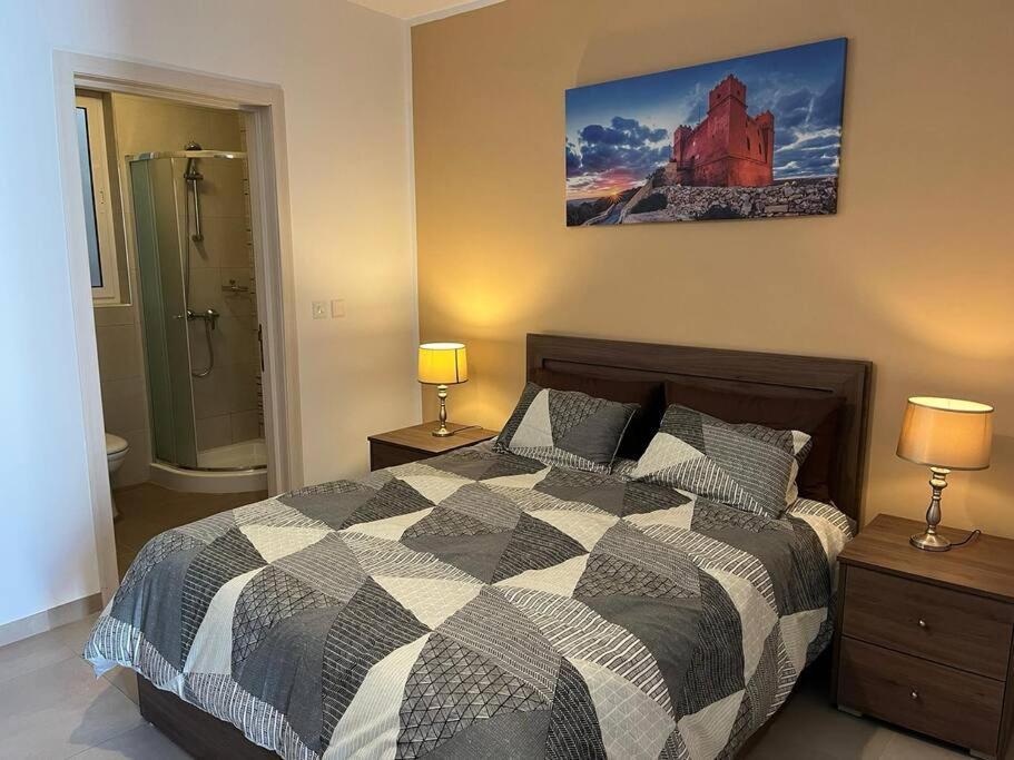 Mediterranea 2 Bedroom Smart Apartment 세인트폴스베이 외부 사진